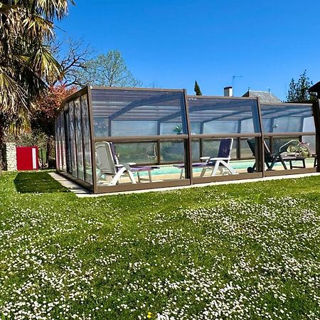 Maison De Charme Piscine Couverte Chauffee Mayrinhac-Lentour Bagian luar foto