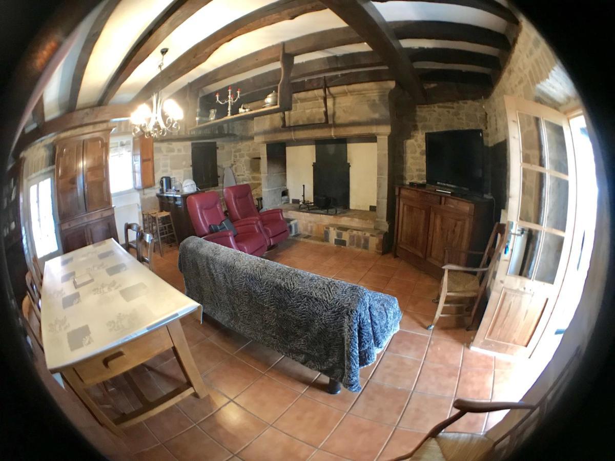 Maison De Charme Piscine Couverte Chauffee Mayrinhac-Lentour Bagian luar foto