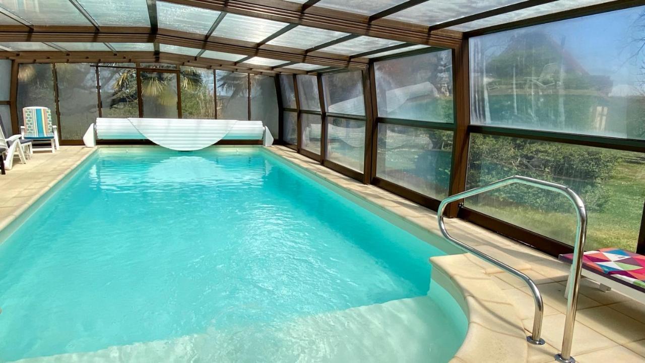 Maison De Charme Piscine Couverte Chauffee Mayrinhac-Lentour Bagian luar foto