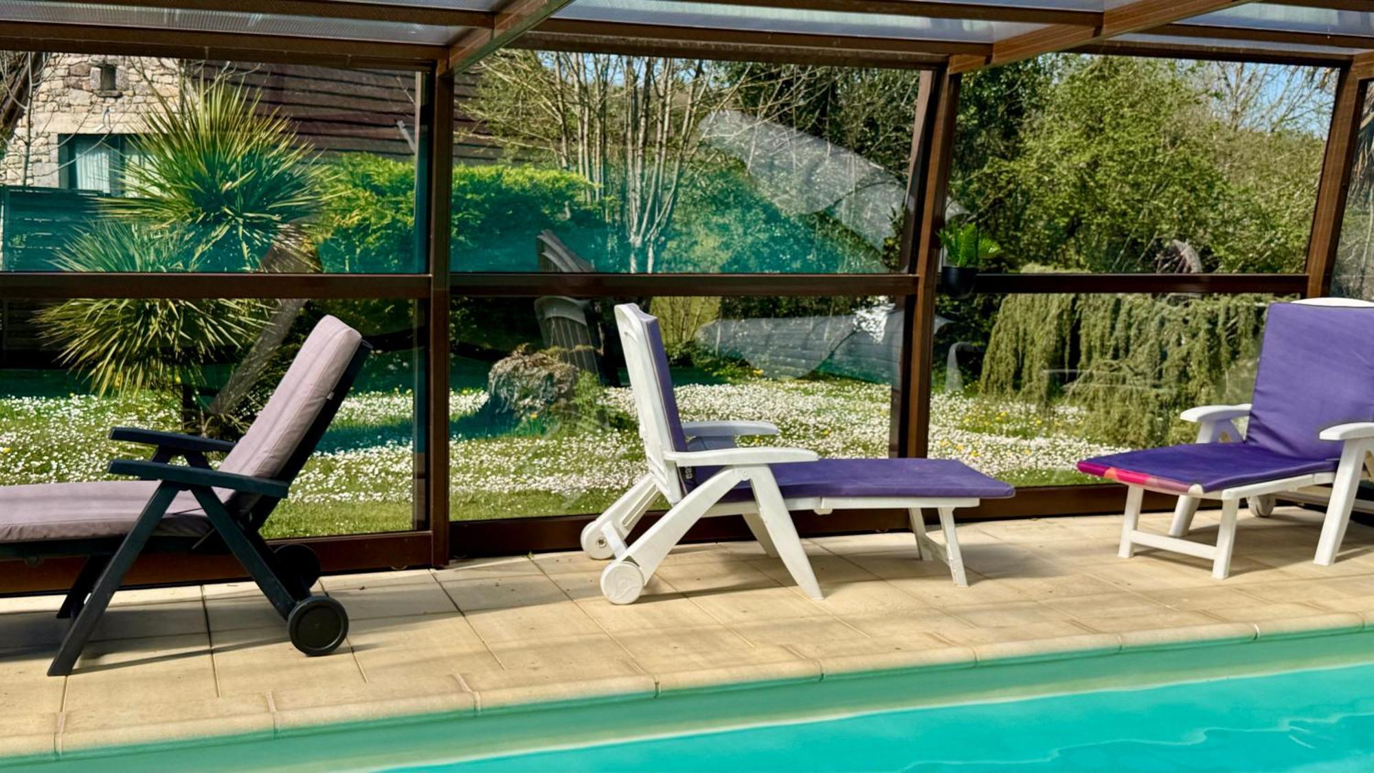 Maison De Charme Piscine Couverte Chauffee Mayrinhac-Lentour Bagian luar foto